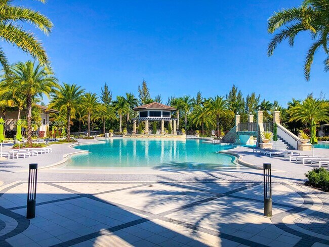 8055 NW 104th Ave in Doral, FL - Building Photo - Building Photo