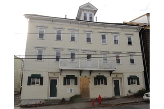 80-82 Blackstone St in Woonsocket, RI - Building Photo - Building Photo