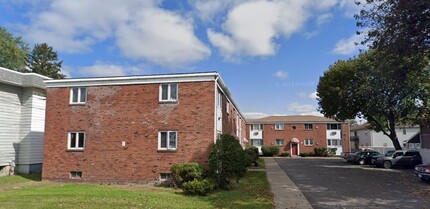 27 Tompkins St in Binghamton, NY - Foto de edificio - Building Photo