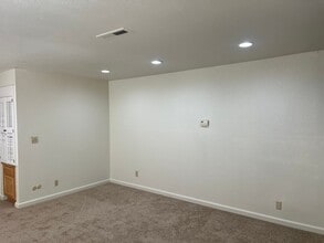 2526 I St in Sacramento, CA - Building Photo - Building Photo