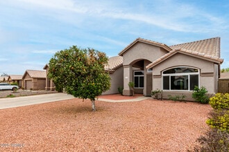 2319 E San Tan Dr in Gilbert, AZ - Building Photo - Building Photo