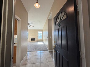 5016 Soave Ct in Salida, CA - Building Photo - Building Photo