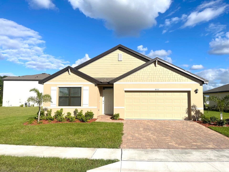 443 Seafoam Cir in Fort Pierce, FL - Building Photo