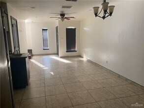 13 N 49th St in McAllen, TX - Building Photo - Building Photo