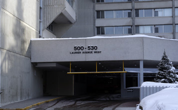 Queen Elizabeth Towers A in Ottawa, ON - Building Photo - Building Photo