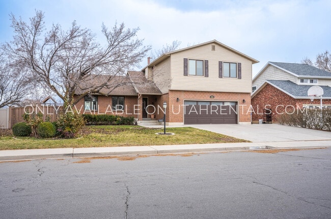property at 1160 E 40 N St