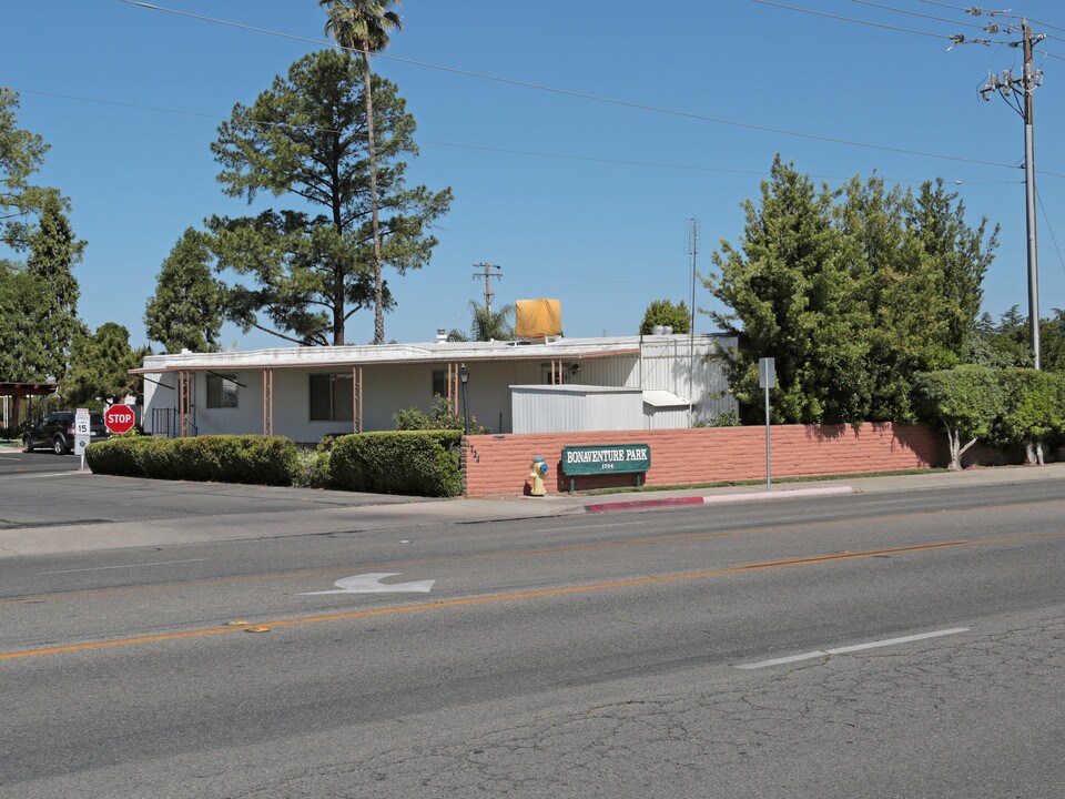 Bonaventure Park in Clovis, CA - Building Photo