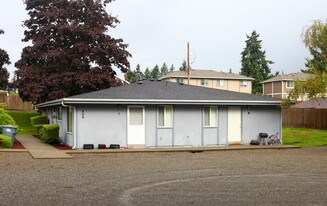 101-105 174th St E in Spanaway, WA - Building Photo