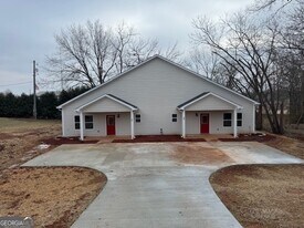 20 Sanford Ave in Lagrange, GA - Building Photo