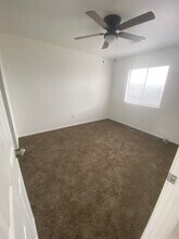 1125 W 7th St in Hanford, CA - Building Photo - Building Photo