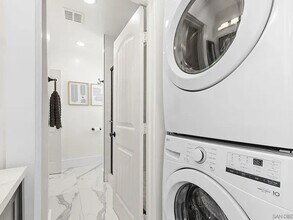 3315 Gregory St, Unit 5-231 in San Diego, CA - Building Photo - Building Photo