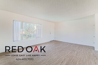 8123 Langdon Ave in Los Angeles, CA - Building Photo - Building Photo