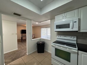 568 Bahia Cir, Unit B in Ocala, FL - Building Photo - Building Photo
