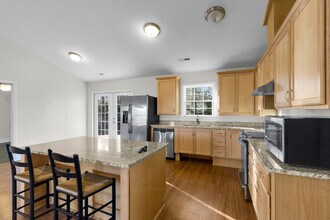 213 Church Hill Ct in New Bern, NC - Building Photo - Building Photo