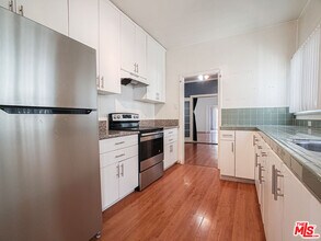 336 S Wilton Pl in Los Angeles, CA - Building Photo - Building Photo