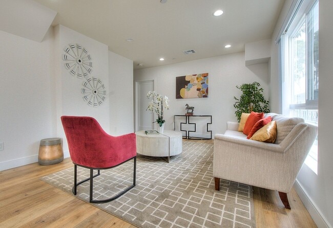 property at 11726 Hamlin St