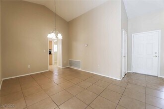 3001 Anna Bay in Las Vegas, NV - Building Photo - Building Photo