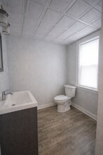 465 E High St, Unit 1 in Manchester, NH - Building Photo - Building Photo