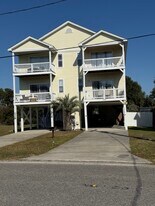 126 Woodland Dr in Murrells Inlet, SC - Building Photo