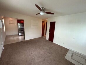 2413 Burlington Ave N in St. Petersburg, FL - Building Photo - Building Photo