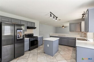410 Steeplechase Dr in Georgetown, TX - Building Photo - Building Photo
