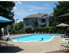 44 Silver Hill Ln in Natick, MA - Building Photo - Building Photo