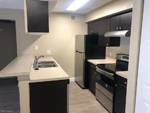 5323 Summerlin Rd-Unit -2304 in Ft. Myers, FL - Building Photo - Building Photo