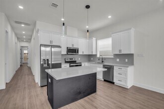 3829 Goodhope St in Houston, TX - Foto de edificio - Building Photo