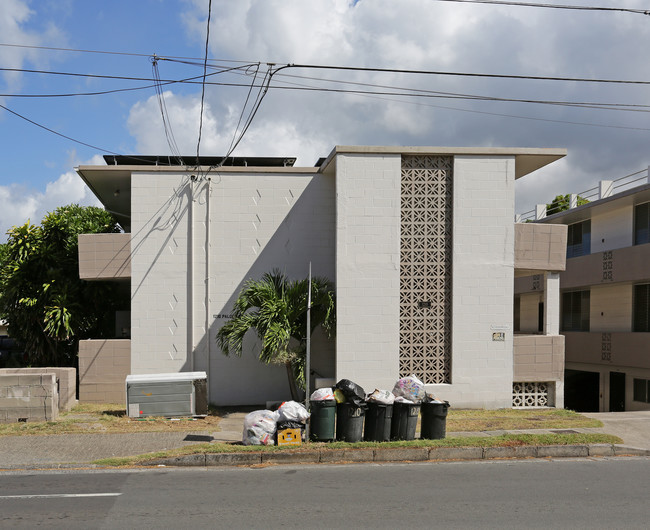 1210 Palolo Ave in Honolulu, HI - Building Photo - Building Photo