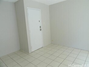 2509 Ala Wai Blvd in Honolulu, HI - Building Photo - Building Photo