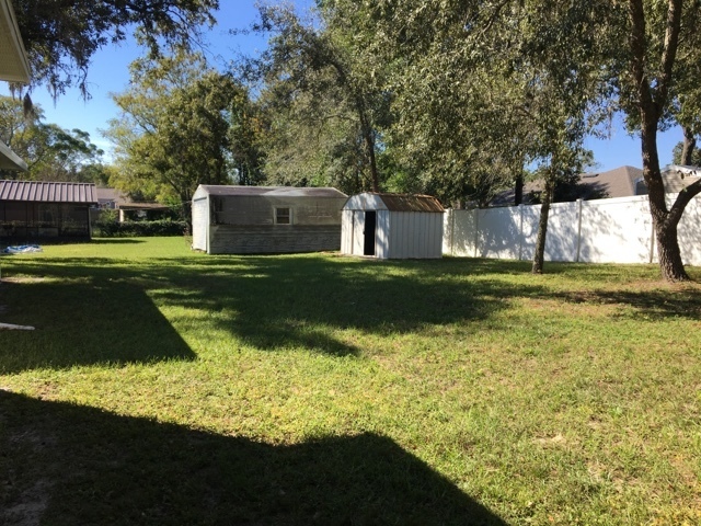 1141 Carmona Ave in Spring Hill, FL - Building Photo - Building Photo