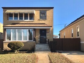 5735 S Meade Ave, Unit 1 in Chicago, IL - Building Photo