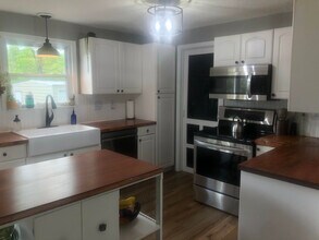 404 Isbill Rd in Chattanooga, TN - Foto de edificio - Building Photo