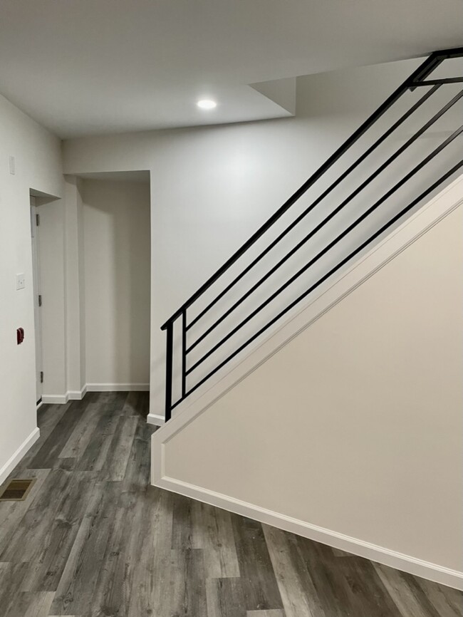 1169 E Passyunk Ave, Unit 1B in Philadelphia, PA - Building Photo - Building Photo