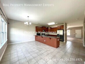 2309 Marthas Ridge Dr in Statesville, NC - Building Photo - Building Photo