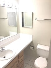 5820 Oakwood Dr in Lisle, IL - Building Photo - Building Photo