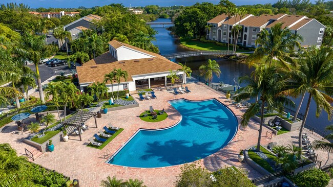 The View at Water's Edge in Lantana, FL - Building Photo - Building Photo