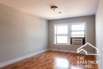 556 W Arlington Pl, Unit 3 in Chicago, IL - Foto de edificio - Building Photo