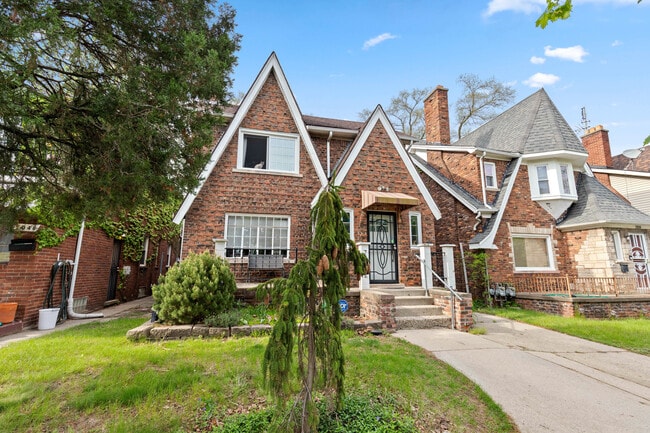 property at 7042 Thatcher St