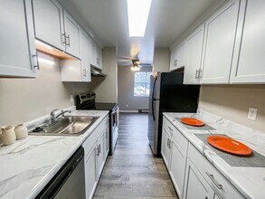 Southview Apartments in Madison, WI - Building Photo - Building Photo