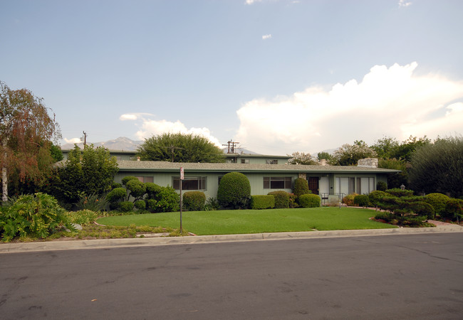 801 Southview in Arcadia, CA - Foto de edificio - Building Photo