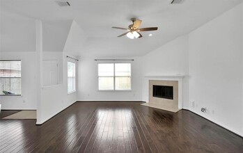4827 Aquagate Dr in Spring, TX - Building Photo - Building Photo