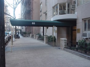 65 E 76th St in New York, NY - Foto de edificio - Building Photo