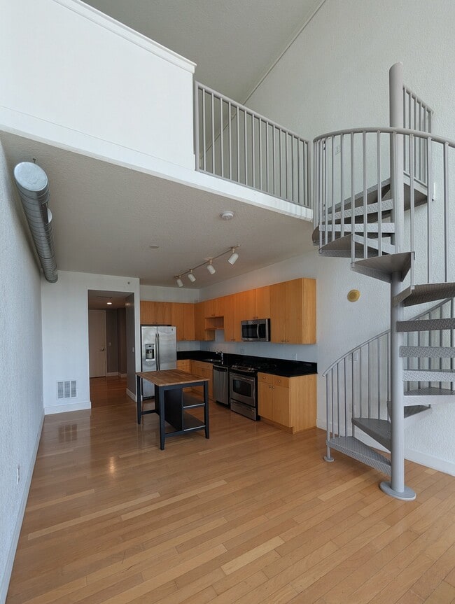 property at 150 E Robinson St
