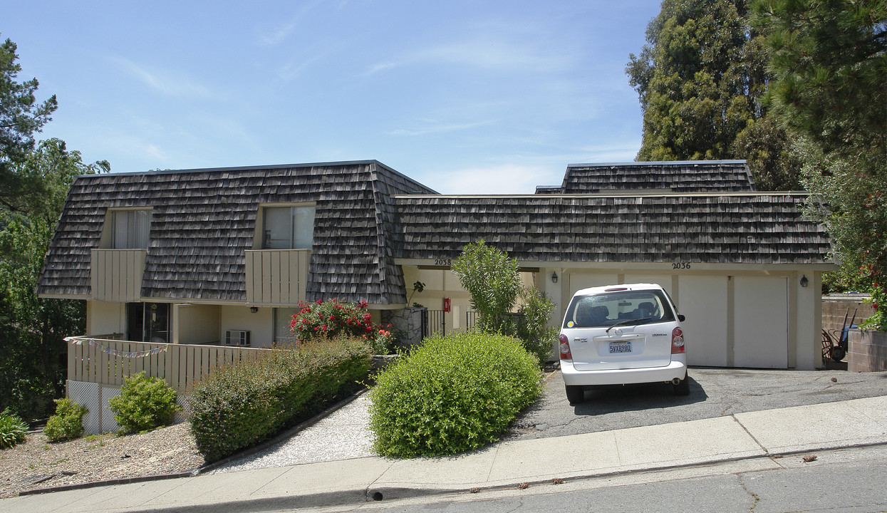 2038 Ascot Dr in Moraga, CA - Building Photo