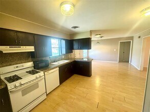 8209 Easter Cove in Austin, TX - Building Photo - Building Photo