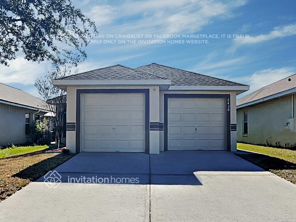 2420 Ruddenstone Way in Kissimmee, FL - Building Photo