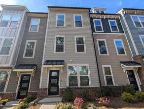 Room in Townhome on Judson Ave in Charlotte, NC - Building Photo - Building Photo