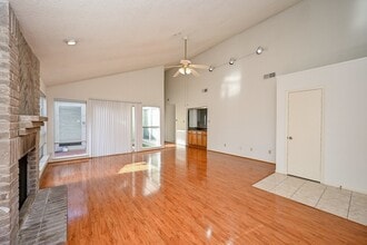 13115 Richmond Ave. in Houston, TX - Building Photo - Building Photo