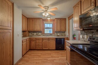 817 E Loren St in Springfield, MO - Building Photo - Building Photo